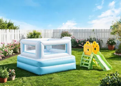 Outdoor inflatable and play climber product scene